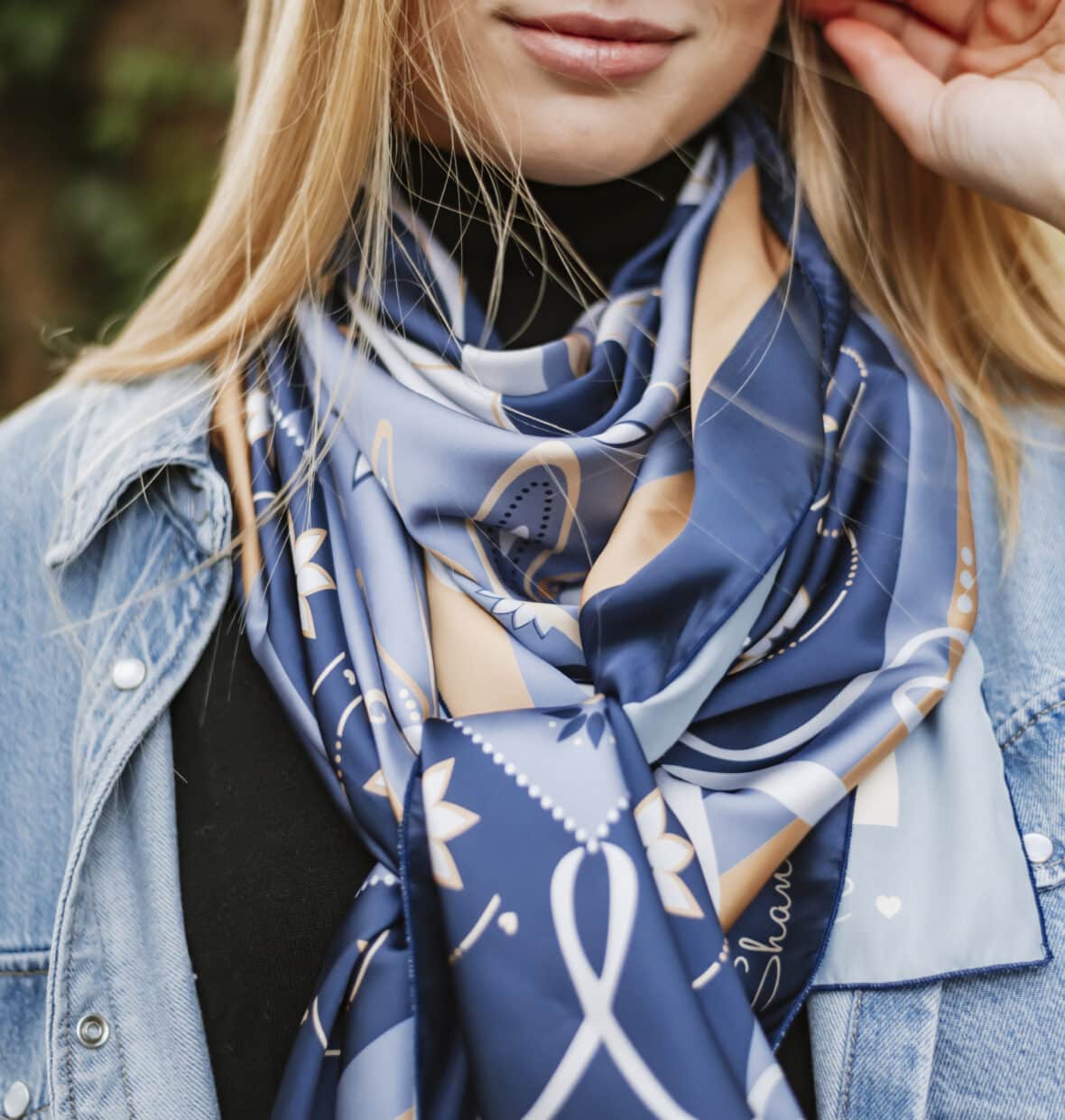 Carré LOVE “Bleu”